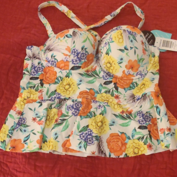 NWT Torrid two piece swimsuit 👙 size 00 - Picture 3 of 6